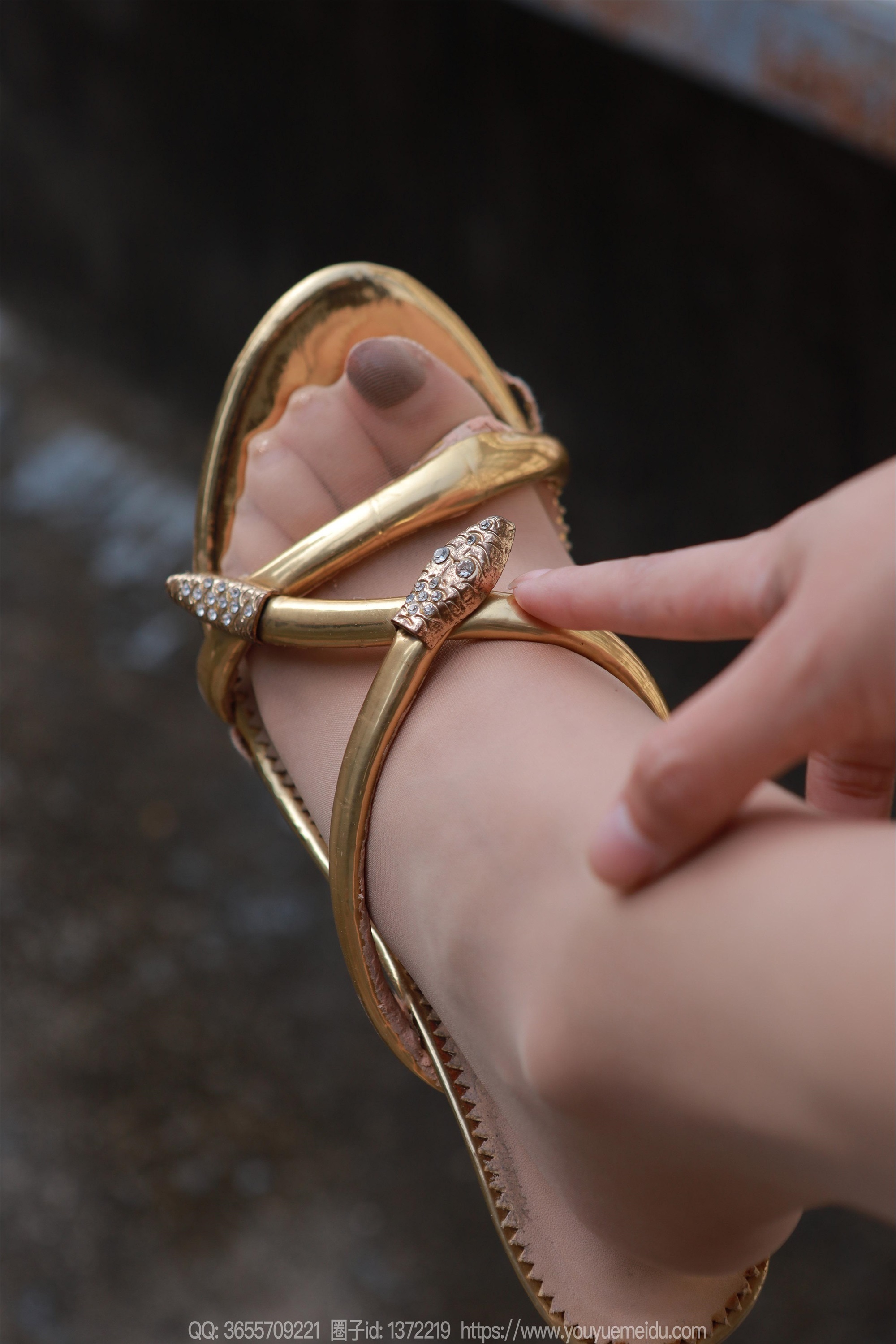 IESS异思趣向  2024.11.08 丝享家 1893 婉萍《蓝色短裙（上）》